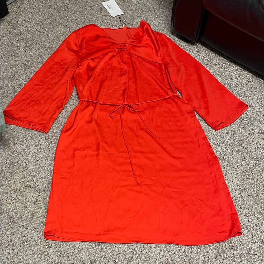 Inwear silky gathered neck Red Women's belted Dress- nwt